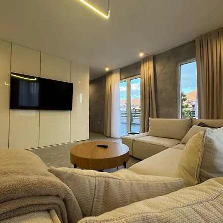 Ad Luxe Apartment *